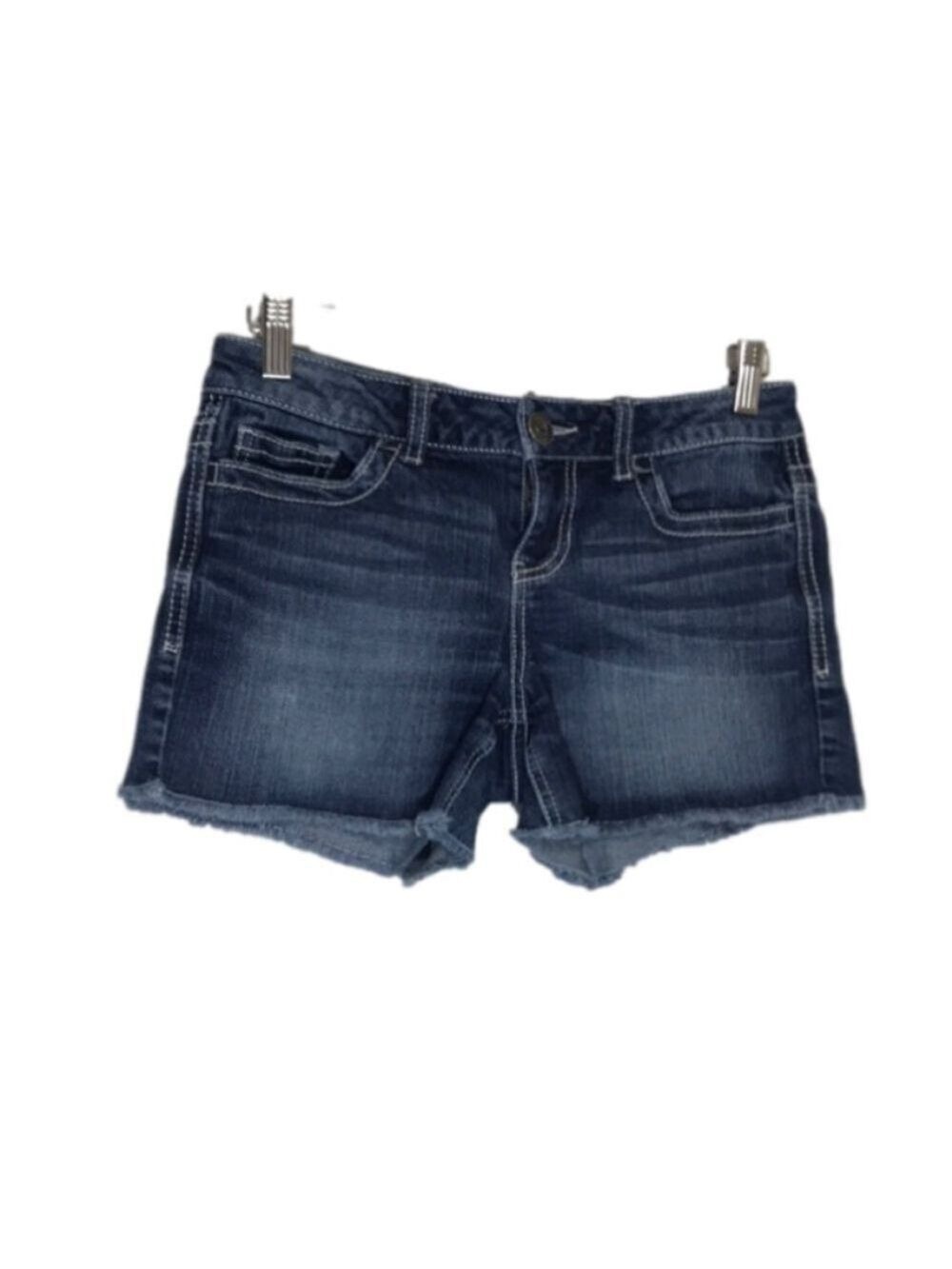 Maurice’s fray hem denim jean shorts 3/4